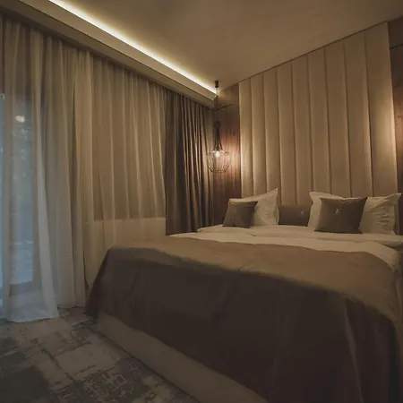 Elexus Boutique Hotel
